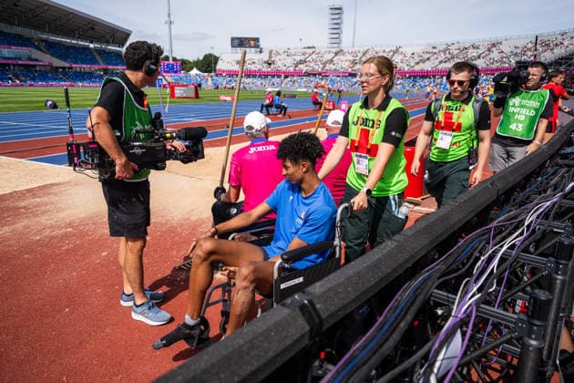 260810 Mattia Furlani of Italy is rolled out in a wheel chair after sustaining an injury competing in men™s long jump qualification during day 1 of the 2026 European Athletics Championships on August 10, 2026 in Birmingham. Photo: Mathias Bergeld BILDBYRAN kod MB MT1064 friidrott athletics friidrett friidrotts-em em friidretts-em 2026 european athletics championships 1 bbeng italien skada *** August 10, 2026: Mattia Furlani of Italy is wheeled out in a wheelchair after sustaining an injury while competing in the men’s long jump qualifying round on Day 1 of the 2026 European Athletics Championships on August 10, 2026 in Birmingham. Photo by Mathias Bergeld, BILDBYRAN, code MB MT1064. track and field, athletics, friidrett, friidrotts EM, 2026 European Athletics Championships, 1, BBeng, Italy, injury  Copyright: MATHIASxBERGELD BB260810MB067