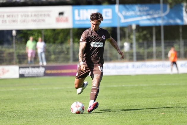 Fußball I Herren I Saison 2026 2027 I Regionalliga Nord I 2.Spieltag I FC St.Pauli II - Bremer SV I 09.08.2026 Noah Gumpert (10, FC St.Pauli II) *** Soccer I Men s Team I 2026–2027 Season I Regionalliga Nord I Matchday 2 I FC St. Pauli II vs. Bremer SV I August 9, 2026 Noah Gumpert 10, FC St. Pauli II Copyright: xLobeca RalfxHomburgx