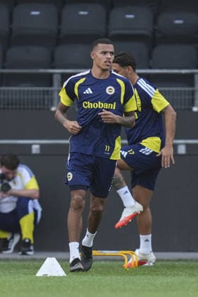 Ahead of Sturm Graz v Fenerbahce - UEFA Champions League Qualifier GRAZ, AUSTRIA - AUGUST 10: Mason Greenwood (11) of Fenerbahce attends training session ahead of UEFA Champions League third qualifying round second-leg match against Sturm Graz in Graz, Austria on August 10, 2026. Agit Erdi Ulukaya Anadolu Graz Austria. Editorial use only. Please get in touch for any other usage.  Copyright: x2026xAnadoluxAgitxErdixUlukayax