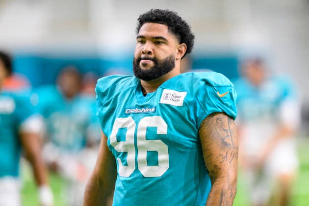 MIAMI GARDENS, FL - AUGUST 10: Miami Dolphins defensive lineman Alex Huntley (96) stands during the Miami Dolphins Training Camp on August 10 2026, at the Baptist Health Training Complex in Miami Gardens, FL. (Photo by Doug Murray Icon Sportswire) NFL, American Football Herren, USA AUG 10 Dolphins Training Camp EDITORIAL USE ONLY Icon796260810119