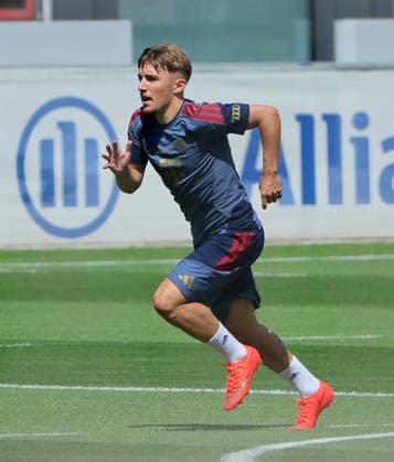 10.08.2026, FC Bayern Training , Saebenerstrasse Muenchen, Fussball, im Bild: Lennart Karl (FC Bayern Muenchen) sprintet *** August 10, 2026, FC Bayern Training, Saebenerstrasse, Munich, Soccer, Sports, Pictured: Lennart Karl of FC Bayern Munich sprinting