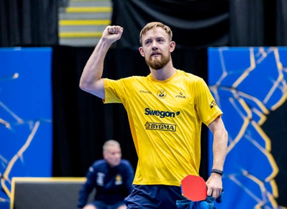 MALMÖ 2026-08-10 Sweden s Elias Ranefur celebrates with the crowd after hitting the match point (and becoming the first Swede to win a match in this year s Smash) in his match against Iulian Chitita of Romania in the first round of the men s singles at the Europe Smash Sweden 2026 Table tennis, Tischtennis tournament at Malmö Arena in Malmö, Sweden, on August 10, 2026. MALMÖ SWEDEN x50090x *** MALMÖ, August 10, 2026—Sweden’s Elias Ranefur celebrates with the crowd after hitting the match point and becoming the first Swede to win a match in this year’s Smash in his match against Iulian Chitita of Romania in the first round of the men’s singles at the Europe Smash Sweden 2026 table tennis tournament at Malmö Arena in Malmö, Sweden, on August 10, 2026 MALMÖ SWEDEN x50090x  Copyright: xJohanxNilssonx xTTx EUROPE SMASH SWEDEN 2026
