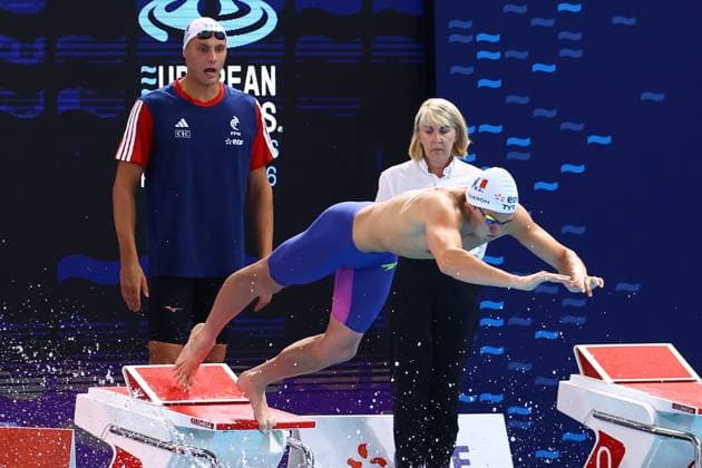 Championnat d Europe de natation PHOTOPQR LE COURRIER PICARD Haslin ; Saint Denis ; 10 08 2026 ; 10 08 26 Championnat d Europe de natation Centre Aquatique Olympique Finale du relais 4x200m nage libre Hommes - Pierre Largeron Roman Fuchs en ariere plan - 2èmes medaille d argent Photo Fred Haslin LEN European Aquatics Championships at the Olympic Aquatic Centre in Saint-Denis, northern suburbs of Paris, on August 10, 2026 Saint Denis 93 France  Copyright: xPHOTOPQR LExCOURRIERxPICARD MAXPxHaslinx 20260810LCP8550 20260810LCP8550