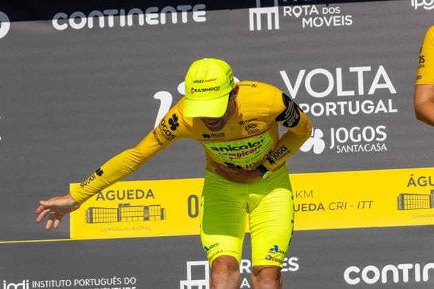 5th Stage Podium At The 87th Volta A Portugal French cyclist Alexis Guerin of Anicolor Campicarn receives the yellow jersey as leader of the general classification after the 5th Stage of the 87th Volta a Portugal, an individual time trial from Anadia to Agueda, Portugal, on August 10, 2026. Agueda Portugal  Copyright: xEduardoxAlmeidax originalFilename:almeida-alexisgu260810_npcmR.jpg