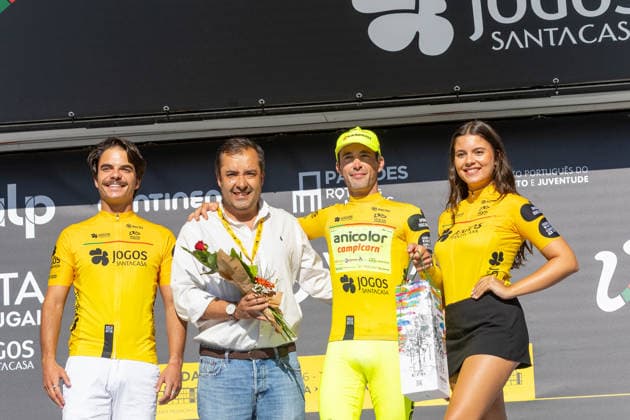 5th Stage Podium At The 87th Volta A Portugal French cyclist Alexis Guerin of Anicolor Campicarn receives the yellow jersey as leader of the general classification after the 5th Stage of the 87th Volta a Portugal, an individual time trial from Anadia to Agueda, Portugal, on August 10, 2026. Agueda Portugal  Copyright: xEduardoxAlmeidax originalFilename:almeida-alexisgu260810_npvrt.jpg