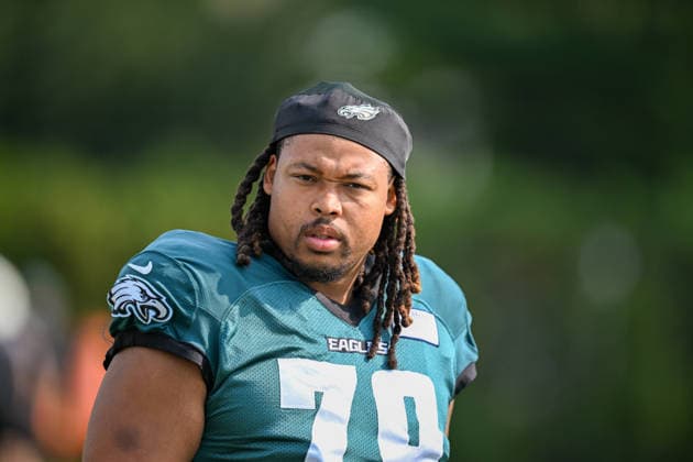 PHILADELPHIA, PA - AUGUST 10: Philadelphia Eagles offensive tackle Myles Hinton 78 looks on during the Philadelphia Eagles training camp on August 10th, 2026 at Jefferson Health Training Complex in Philadelphia, PA. (Photo by Terence Lewis Icon Sportswire) NFL, American Football Herren, USA AUG 10 Eagles Training Camp EDITORIAL USE ONLY Icon260810054