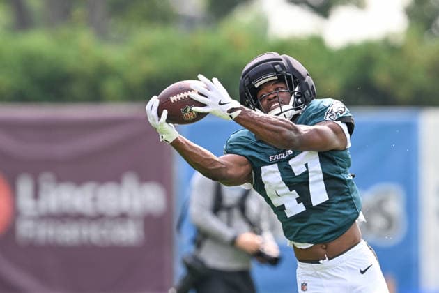 PHILADELPHIA, PA - AUGUST 10: Philadelphia Eagles wide receiver Brandon Hayes 47 catches the ball during the Philadelphia Eagles training camp on August 10th, 2026 at Jefferson Health Training Complex in Philadelphia, PA. (Photo by Terence Lewis Icon Sportswire) NFL, American Football Herren, USA AUG 10 Eagles Training Camp EDITORIAL USE ONLY Icon260810065