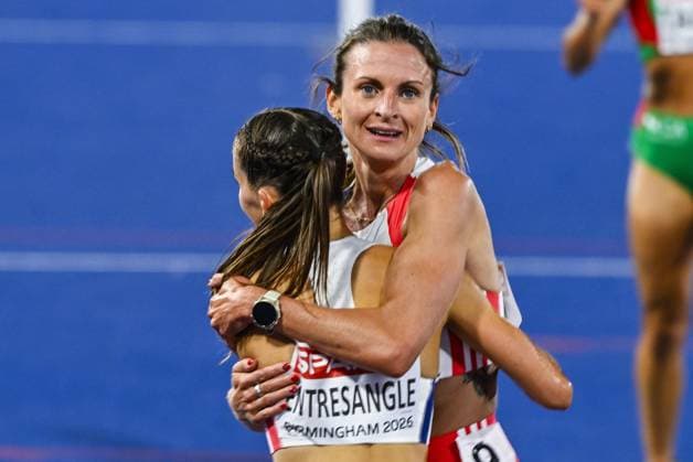 French Clara Entresangle and French Alice Finot celebrate as they both qualified for next round at the 1st round of the women s 3000m Steeplechase at the European Athletics Championships (August 10-18) in Birmingham, United Kingdom, on Monday 10 August 2026. ERICxLALMAND  x183109524x