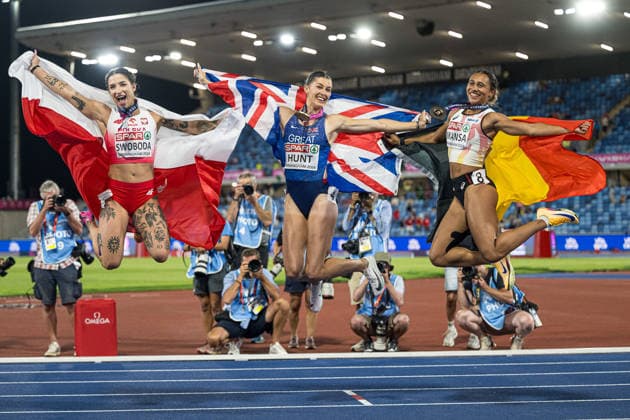 260810 Ewa Swoboda of Poland, Amy Hunt of Great Britain and Delphine Nkansa of Belgium celebrate after women™s 100 meter in during day 1 of the 2026 European Athletics Championships on August 10, 2026 in Birmingham. Photo: Mathias Bergeld BILDBYRAN kod MB MT1064 friidrott athletics friidrett friidrotts-em em friidretts-em 2026 european athletics championships 1 bbeng jubel *** 260810 Ewa Swoboda of Poland, Amy Hunt of Great Britain, and Delphine Nkansa of Belgium celebrate after the women’s 100-meter race on Day 1 of the 2026 European Athletics Championships on August 10, 2026 in Birmingham. Photo by Mathias Bergeld. BILDBYRAN code MB MT1064. track and field, athletics, friidrett, friidrotts EM, 2026 European Athletics Championships, 1 BBENG, celebration  Copyright: MATHIASxBERGELD BB260810MB138