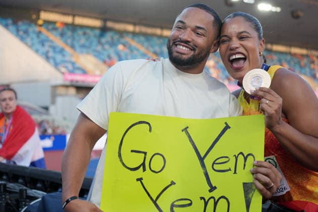 Birmingham , Leichtathletik, Athletics, Track and Field, EAA, Leichtathletik EM Birmingham 2026 European Championships birmingham 2026 , 10.08-17.08.2026, Alexander Stadium Birmingham, Grossbritannien , Kugelstossen Frauen, Shot Put Women, Final Finale, Yemisi Mabry, Deutschland, Germany GER Mit Mann Tyler Copyright Gladys Chai von der Laage *** Birmingham, Track and Field, Athletics, EAA, 2026 European Athletics Championships in Birmingham, August 10–17, 2026, Alexander Stadium, Birmingham, United Kingdom, Women’s Shot Put, Final, Yemisi Mabry, Germany (GER) with her husband Tyler. Copyright Gladys Chai von der Laage