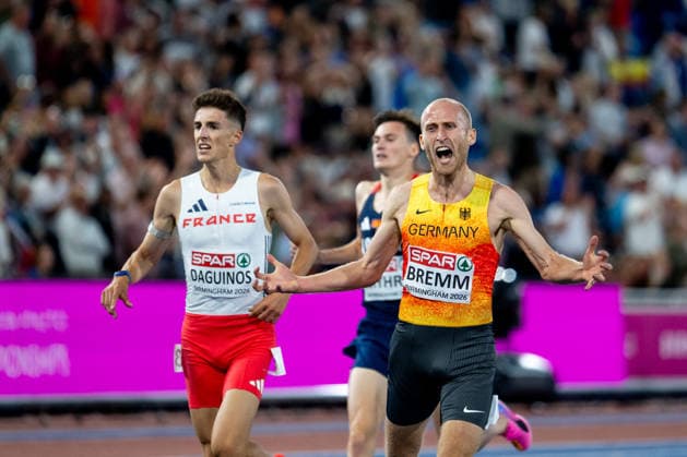10.08.2026, GBR, Leichtathletik, Europameisterschaft 2026, Abendsession Tag 1, Birmingham Florian Bremm ( Deutschland ) jubelt im Ziel über die Silber Medaille für Platz 2, 5000 Meter Lauf Herren, Finale Birmingham Alexander Stadium England Großbritannien *** August 10, 2026, GBR, Track and Field, 2026 European Championships, Evening Session, Day 1, Birmingham Florian Bremm of Germany celebrates at the finish line after winning the silver medal for second place in the men s 5,000-meter race, final, at Alexander Stadium in Birmingham, England, United Kingdom Copyright: xNordphoto Memmlerx