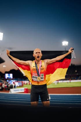 European Athletics Championships; Birmingham, 10.08.2026 Florian Bremm of Germany celebrates his gold medal victory at the 2026 European Athletics Championships in Birmingham, holding the German flag with both arms raised in triumph. *** European Athletics Championships, Birmingham, August 10, 2026: Florian Bremm of Germany celebrates his gold medal victory at the 2026 European Athletics Championships in Birmingham, holding the German flag with both arms raised in triumph Copyright: xBEAUTIFULxSPORTS Flatemerschx