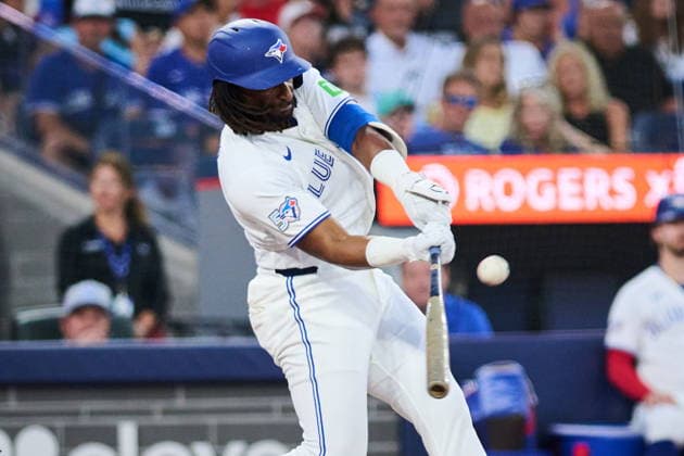 August 10, 2026, Toronto, On, Canada: Toronto Blue Jays Charles McAdoo (26) hits a home run against the Boston Red Sox during fifth inning MLB, Baseball Herren, USA baseball action in Toronto, on Monday, Aug. 10, 2026. Canada News - August 10, 2026  - ZUMAc35_ 20260810_zaf_c35_096 Copyright: xSammyxKoganx