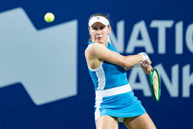 TORONTO, ON - AUGUST 10: Ekaterina Alexandrova of Russia returns a shot during her Quarter-final match of the WTA, Tennis Damen National Bank Open tournament on August 10, 2026 at Sobeys Stadium in Toronto, ON, Canada (Photo by Julian Avram Icon Sportswire) TENNIS: AUG 10 National Bank Open EDITORIAL USE ONLY Icon2608100196