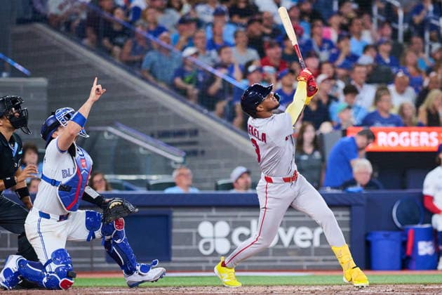 August 10, 2026, Toronto, On, Canada: Boston Red Sox s Ceddanne Rafaela (3) flies into a sacrifice double play that was reviewed with a time play allowing Anthony Seigler (48) to score against the Toronto Blue Jays during seventh inning MLB, Baseball Herren, USA baseball action in Toronto, on Monday, Aug. 10, 2026. Canada News - August 10, 2026  - ZUMAc35_ 20260810_zaf_c35_138 Copyright: xSammyxKoganx