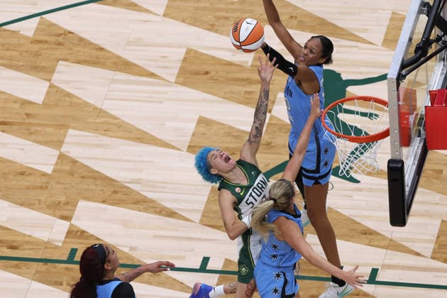 August 10, 2026, Seattle, Washington, USA: Seattle Storm guard NATISHA HIEDEMAN (2) is fouled during a field goal attempt in the fourth quarter of the WNBA, Basketball Damen, USA match between the Seattle Storm and Chicago Sky at Climate Pledge Arena in Seattle. Seattle USA - ZUMAd218 20260810_zsp_d218_003 Copyright: xRichardxDizonx