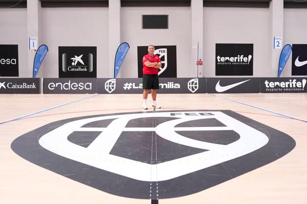 August 10, 2026, Madrid, Madrid, Spain: Miguel Mendez, head coach, attends during the Spain WomenÃ¢â‚¬â ¢s National Basketball Team training camp at the Triangulo de Oro Sports Centre on March 10, 2026, in Madrid, Spain Madrid Spain - ZUMAa181 20260810_zaa_a181_006 Copyright: xOscarxJ.xBarrosox