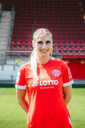 Chiara Bouziane - Fussball, Frauen, 1. Bundesliga - Porträttermin 2026 2027 - 1. FSV Mainz 05 - 16.07.26 *** Chiara Bouziane Soccer, Women s, 1. Bundesliga Profile 2026 2027 1 FSV Mainz 05 07 16 26
