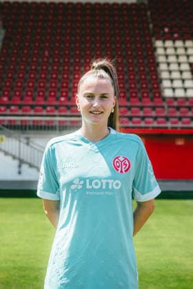 Laura Pawlowski - Fussball, Frauen, 1. Bundesliga - Porträttermin 2026 2027 - 1. FSV Mainz 05 - 16.07.26 *** Laura Pawlowski Soccer, Women s, 1. Bundesliga Profile 2026 2027 1 FSV Mainz 05 16 07 26