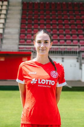 Mara Bukowski - Fussball, Frauen, 1. Bundesliga - Porträttermin 2026 2027 - 1. FSV Mainz 05 - 16.07.26 *** Mara Bukowski Soccer, Women s, 1. Bundesliga Photo Shoot 2026 2027 1 FSV Mainz 05 16 07 26