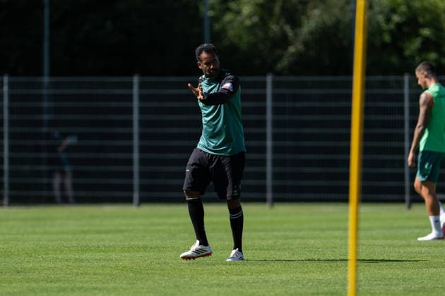 11.08.2026, GER Deutschland, Fussball, Saison 2026 2027, Trainingslager Werder Bremen, Tag 2. des Trainingslagers von SV Werder Bremen in Harsewinkel-Marienfeld Daniel Thioune (Chef-Trainer, SV Werder Bremen) Harsewinkel-Marienfeld Hotel-Residence Klosterpforte Nordrhein-Westfalen (NRW) Deutschland *** August 11, 2026, GER Germany, Soccer, 2026–2027 Season, Werder Bremen Training Camp, Day 2 of SV Werder Bremen’s training camp in Harsewinkel-Marienfeld; Daniel Thioune, Head Coach, SV Werder Bremen; Harsewinkel-Marienfeld; Hotel Residence Klosterpforte; North Rhine-Westphalia (NRW), Germany Copyright: xnordphotoxGmbHx xChristianxSchulzex