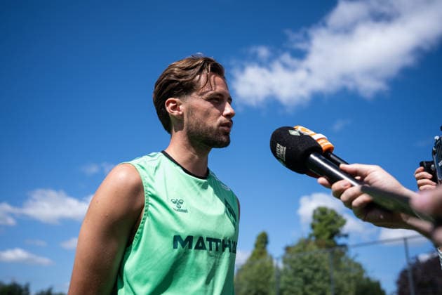 11.08.2026, GER Deutschland, Fussball, Saison 2026 2027, Trainingslager Werder Bremen, Tag 2. des Trainingslagers von SV Werder Bremen in Harsewinkel-Marienfeld Olivier Deman (SV Werder Bremen, 2) im Interview nach dem Training Harsewinkel-Marienfeld Hotel-Residence Klosterpforte Nordrhein-Westfalen (NRW) Deutschland *** August 11, 2026, GER Germany, Soccer, 2026–2027 Season, Werder Bremen Training Camp, Day 2 of SV Werder Bremen’s training camp in Harsewinkel Marienfeld: Olivier Deman of SV Werder Bremen, 2, in an interview after training at the Hotel Residence Klosterpforte in Harsewinkel Marienfeld, North Rhine-Westphalia (NRW), Germany Copyright: xnordphotoxGmbHx xChristianxSchulzex