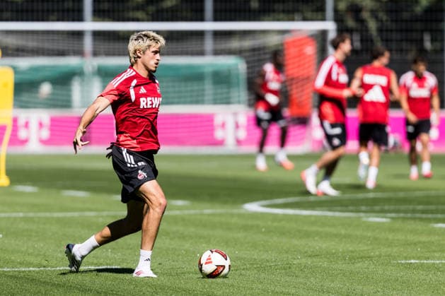 COLOGNE, GERMANY - AUGUST 11: Gil Neves (1. FC Koeln) controls the ball during a training session of season 2026 27 at Geissbockheim on August 11, 2026 in Cologne, Germany. North Rhine Westphalia Germany Copyright: xSteffiexWunderlx