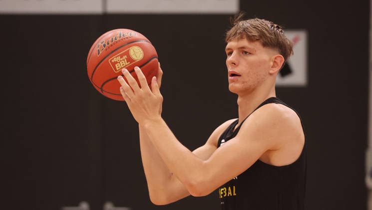 Ludwigsburg , Basketball Training MHP Riesen Ludwigsburg , Julis Baumer *** Ludwigsburg, MHP Riesen Ludwigsburg Basketball Practice, Julis Baumer