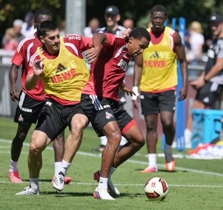 11.08.2026, xophax, Fussball 1.Bundesliga, 1.FC Koeln Training am Geissbockheim des 1.FC Köln. Platz 1. Luka Lochoshili , links ( 1.FC Köln ) und Youssoupha Niang , rechts ( 1.FC Köln ) Köln *** August 11, 2026, xophax, Soccer, Bundesliga 1, 1. FC Köln Training at the Geissbockheim, home of 1. FC Köln. No. 1: Luka Lochoshili (1. FC Köln, left) and Youssoupha Niang (1. FC Köln, right), Cologne