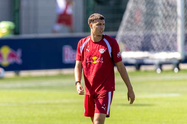 GER, Leipzig, Fussball, oeffentliches Training RB Leipzig im Bild v.l.: Maxime Esteve (RB Leipzig 03), 11.08.2026, RB Leipzig Training Akademie Cottaweg Leipzig DFL DFB REGULATIONS PROHIBIT ANY USE OF PHOTOGRAPHS AS IMAGE SEQUENCES AND OR QUASI-VIDEO, *** GER, Leipzig, Soccer, RB Leipzig public training session (pictured, from left: Maxime Esteve, RB Leipzig 03), August 11, 2026, RB Leipzig Academy Training, Cottaweg, Leipzig; DFL and DFB regulations prohibit any use of photographs as image sequences and or quasi-video, Copyright: HMBxMedia PaulxFritz