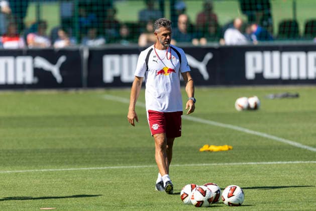 GER, Leipzig, Fussball, oeffentliches Training RB Leipzig im Bild v.l.: Martin Demichelis (Cheftrainer RB Leipzig), 11.08.2026, RB Leipzig Training Akademie Cottaweg Leipzig DFL DFB REGULATIONS PROHIBIT ANY USE OF PHOTOGRAPHS AS IMAGE SEQUENCES AND OR QUASI-VIDEO, *** GER, Leipzig, Soccer, RB Leipzig public training session—pictured from left: Martin Demichelis, head coach of RB Leipzig, August 11, 2026, RB Leipzig Training Academy, Cottaweg, Leipzig; DFL and DFB regulations prohibit any use of photographs as image sequences and or quasi-video, Copyright: HMBxMedia PaulxFritz