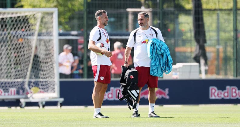 RB Leipzig Ð Training Bundesliga Leipzig, 11.08.2026, Red Bull Akademie, Fussball, 1.Bundesliga, RB Leipzig , Training , Im Bild: Trainer Martin Demichelis, Co-Trainer Cristian Fiel. , Nur zur redaktionellen Nutzung. Only editorial use. , *** RB Leipzig – Training, Bundesliga, Leipzig, August 11, 2026, Red Bull Academy, Soccer, Bundesliga 1, RB Leipzig, Training, Pictured: Head Coach Martin Demichelis, Assistant Coach Cristian Fiel, For editorial use only, Picture Point