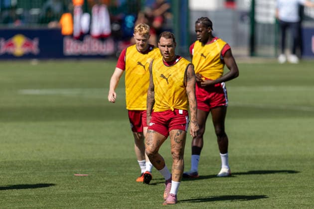 GER, Leipzig, Fussball, oeffentliches Training RB Leipzig im Bild v.l.: Nicolas Seiwald (RB Leipzig 13), David Raum (RB Leipzig 22), Castello Lukeba (RB Leipzig 23), 11.08.2026, RB Leipzig Training Akademie Cottaweg Leipzig DFL DFB REGULATIONS PROHIBIT ANY USE OF PHOTOGRAPHS AS IMAGE SEQUENCES AND OR QUASI-VIDEO, *** GER, Leipzig, Soccer, RB Leipzig public training session (pictured, from left): Nicolas Seiwald (RB Leipzig 13), David Raum (RB Leipzig 22), Castello Lukeba (RB Leipzig 23), August 11, 2026, RB Leipzig Academy Training, Cottaweg, Leipzig. DFL and DFB regulations prohibit any use of photographs as image sequences and or quasi-video, Copyright: HMBxMedia PaulxFritz