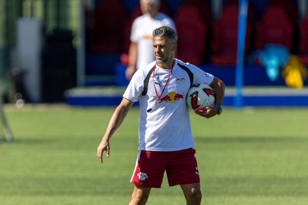 GER, Leipzig, Fussball, oeffentliches Training RB Leipzig im Bild v.l.: Martin Demichelis (Cheftrainer RB Leipzig), 11.08.2026, RB Leipzig Training Akademie Cottaweg Leipzig DFL DFB REGULATIONS PROHIBIT ANY USE OF PHOTOGRAPHS AS IMAGE SEQUENCES AND OR QUASI-VIDEO, *** GER, Leipzig, Soccer, RB Leipzig public training session—pictured from left: Martin Demichelis, head coach of RB Leipzig, August 11, 2026, RB Leipzig Training Academy, Cottaweg, Leipzig; DFL and DFB regulations prohibit any use of photographs as image sequences and or quasi-video, Copyright: HMBxMedia PaulxFritz