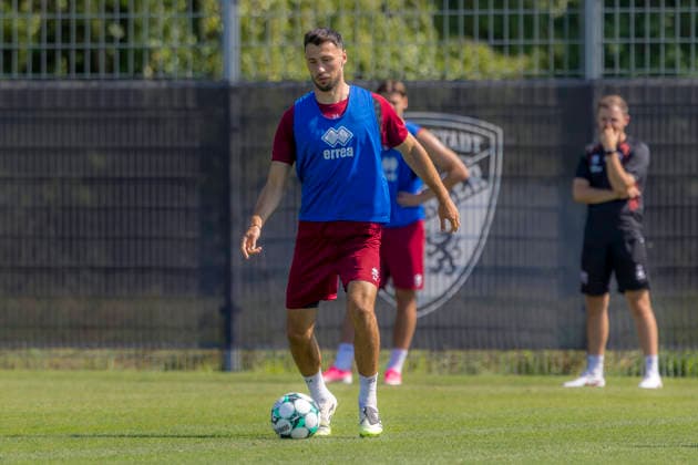 Ingolstadt, Deutschland 11. August 2026: 3. Liga - 2026 2027 - FC Ingolstadt 04 - Training Im Bild: Lukas Fröde Froede (FCI) Trainingsgelände Audi Sportpark Bayern *** Ingolstadt, Germany, August 11, 2026; 3rd Division 2026–2027; FC Ingolstadt 04; Training; Pictured: Lukas Fröde (Froede); FCI Training Facility; Audi Sportpark Bayern Copyright: xFotostandx xSchäferx