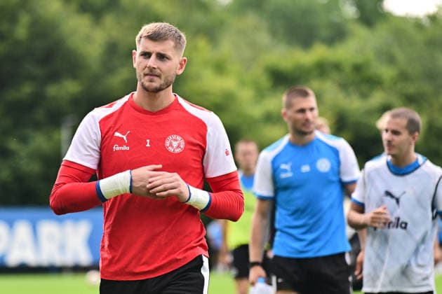 11.08.2026, Fußball, Herren, 2.BL, Saison 2026 2027, Training Holstein Kiel Torwart Timon Weiner Kiel, Projensdorf Projensdorf, Trainigsplatz Schleswig-Holstein Deutschland *** August 11, 2026, Soccer, Men s, 2nd Division, 2026–2027 Season, Holstein Kiel goalkeeper Timon Weiner training in Kiel, Projensdorf, Projensdorf, Training Ground, Schleswig-Holstein, Germany