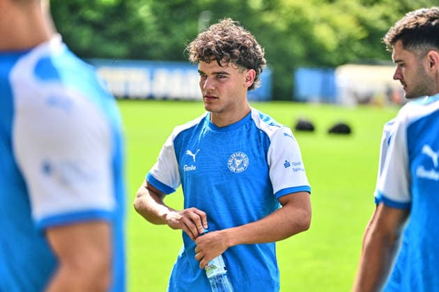 11.08.2026, Fußball, Herren, 2.BL, Saison 2026 2027, Training Holstein Kiel Mark Richter-Monserrat Kiel, Projensdorf Projensdorf, Trainigsplatz Schleswig-Holstein Deutschland *** August 11, 2026, Soccer, Men s, 2nd Division, 2026–2027 Season, Holstein Kiel Training Session with Mark Richter in Monserrat, Kiel; Projensdorf, Projensdorf; Training Field, Schleswig-Holstein, Germany