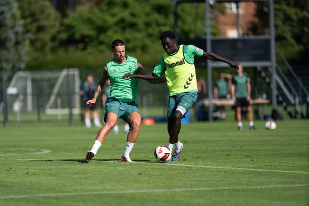 11.08.2026, GER Deutschland, Fussball, Saison 2026 2027, Trainingslager Werder Bremen, Tag 2. des Trainingslagers von SV Werder Bremen in Harsewinkel-Marienfeld, 2. Trainingseinheit des Tages Zweikampf zwischen Karim Coulibaly (SV Werder Bremen, 31) und Marco Friedl (SV Werder Bremen, 32) Harsewinkel-Marienfeld Hotel-Residence Klosterpforte Nordrhein-Westfalen (NRW) Deutschland *** August 11, 2026, GER Germany, Soccer, 2026–2027 Season, Werder Bremen Training Camp, Day 2 of SV Werder Bremen’s training camp in Harsewinkel Marienfeld, 2nd training session of the day: A tackle between Karim Coulibaly (SV Werder Bremen, 31) and Marco Friedl (SV Werder Bremen, 32) in Harsewinkel Marienfeld at the Hotel Residence Klosterpforte, North Rhine-Westphalia (NRW), Germany Copyright: xnordphotoxGmbHx xChristianxSchulzex