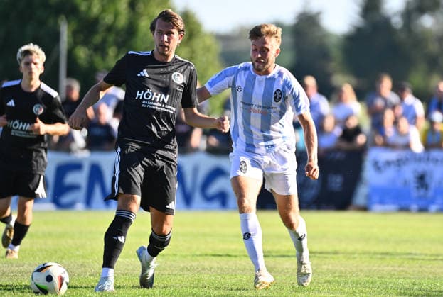 11.08.2026 - Fussball - Saison 2026 2027 - BFV - Toto-Pokal : FC Wendelstein - TSV 1860 München ( Löwen ) - - xwoxzix - Andre Doffin (18, FC Wendelstein ) Mathew Collins (18, TSV 1860 München ) *** August 11, 2026 Soccer Season 2026–2027 BFV Toto Cup FC Wendelstein TSV 1860 Munich Lions xwoxzix Andre Doffin, 18, FC Wendelstein Mathew Collins, 18, TSV 1860 Munich