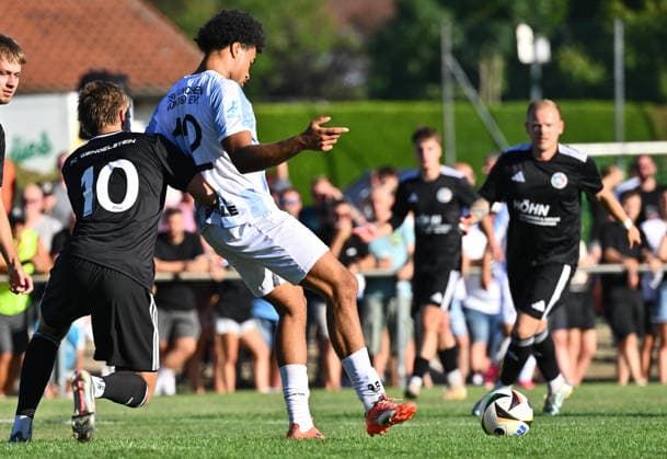 11.08.2026 - Fussball - Saison 2026 2027 - BFV - Toto-Pokal : FC Wendelstein - TSV 1860 München ( Löwen ) - - xwoxzix - Dennis Schwalb (10, FC Wendelstein ) Arian Ortivero Calderon (12, TSV 1860 München ) *** August 11, 2026 Soccer Season 2026–2027 BFV Toto Cup FC Wendelstein TSV 1860 Munich Lions xwoxzix Dennis Schwalb 10, FC Wendelstein Arian Ortivero Calderon 12, TSV 1860 Munich