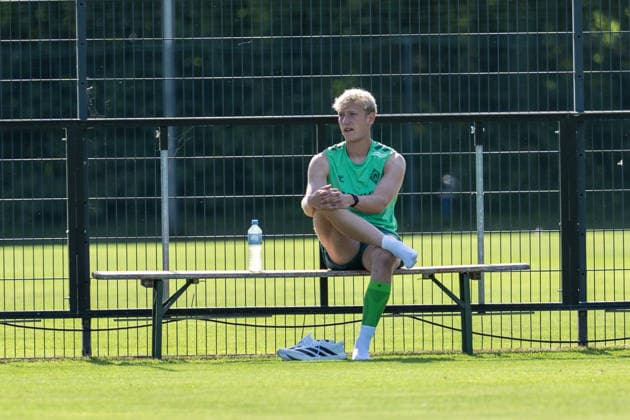 11.08.2026, GER Deutschland, Fussball, Saison 2026 2027, Trainingslager Werder Bremen, Tag 2. des Trainingslagers von SV Werder Bremen in Harsewinkel-Marienfeld, 2. Trainingseinheit des Tages Oskar Wojcik Wojcik (SV Werder Bremen, 3) Harsewinkel-Marienfeld Hotel-Residence Klosterpforte Nordrhein-Westfalen (NRW) Deutschland *** August 11, 2026, GER Germany, Soccer, 2026–2027 Season, Werder Bremen training camp, Day 2 of SV Werder Bremen’s training camp in Harsewinkel Marienfeld, 2nd training session of the day: Oskar Wojcik (SV Werder Bremen), 3 Harsewinkel Marienfeld Hotel Residence Klosterpforte, North Rhine-Westphalia (NRW), Germany Copyright: xnordphotoxGmbHx xChristianxSchulzex