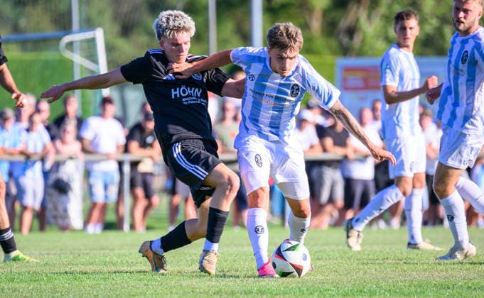 11.08.2026 - Fussball - Saison 2026 2027 - BFV - Toto-Pokal : FC Wendelstein - TSV 1860 München ( Löwen ) - - xwoxzix - Joschua Baran (14, FC Wendelstein ) Mark Gevorgyan (24, TSV 1860 München ) *** August 11, 2026 Soccer Season 2026–2027 BFV Toto Cup FC Wendelstein TSV 1860 Munich Lions xwoxzix Joschua Baran 14, FC Wendelstein Mark Gevorgyan 24, TSV 1860 Munich
