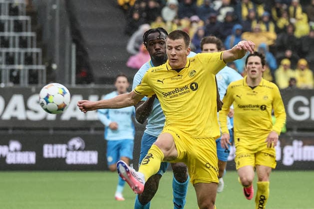 %items a soccer game between Norwegian FK Bodo Glimt and Belgian Royale Union Saint-Gilloise in Bodo, Norway, on %datetext, the return leg in the third qualifying round for the UEFA Champions League tournament. %photographer BrunoxFahy  x0863845066stx