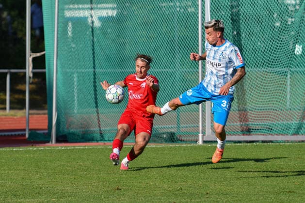 Julian Marco Kiesecker (FC Rottenburg, 21), Christan Mauersberger (SV Stuttgarter Kickers, 38) FC Rottenburg vs. SV Stuttgarter Kickers ,Fussball, WFV-Pokal, Gruppe 3, 3. Runde, Wuerttemberg, Saison 2026 2027, 11.08.2026, FC Rottenburg vs. SV Stuttgarter Kickers ,Fussball, WFV-Pokal, Gruppe 3, 3. Runde, Wuerttemberg, Saison 2026 2027, 11.08.2026 Rottenburg am Neckar *** Julian Marco Kiesecker, FC Rottenburg, 21, Christan Mauersberger, SV Stuttgarter Kickers, 38 FC Rottenburg vs. SV Stuttgarter Kickers, Soccer, WFV Cup, Group 3, Round 3, Württemberg, 2026–2027 Season, August 11, 2026, FC Rottenburg vs. SV Stuttgarter Kickers, Soccer, WFV Cup, Group 3, Round 3, Württemberg, 2026–2027 Season, August 11, 2026, Rottenburg am Neckar Copyright: xEibner-Pressefoto RalphxKunzex EP_RKE