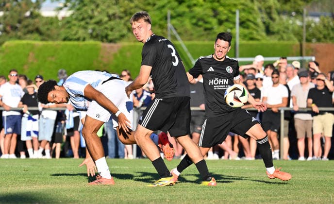 11.08.2026 - Fussball - Saison 2026 2027 - BFV - Toto-Pokal : FC Wendelstein - TSV 1860 München ( Löwen ) - - xwoxzix - Arian Ortivero Calderon (12, TSV 1860 München ) Johannes Ney (3, FC Wendelstein ) Felix Hammel (6, FC Wendelstein ) *** August 11, 2026 Soccer Season 2026–2027 BFV Toto Cup FC Wendelstein TSV 1860 Munich Löwen xwoxzix Arian Ortivero Calderon 12, TSV 1860 Munich Johannes Ney 3, FC Wendelstein Felix Hammel 6, FC Wendelstein