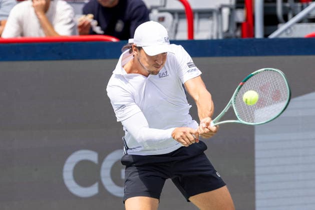 August 11, 2026, Montreal, Quebec, Canada: LUCIANO DARDERI (19) from Italia backhand in match against Brandon Nakashima (28) from USA in quarter final at Canadian Open at IGA stadium in Montreal, Quebec, Canada on 2026-08-11 TENNIS: Canadian Open Montreal 2026  - ZUMAl189 20260811_zsp_l189_008 Copyright: xYannickxLegarex