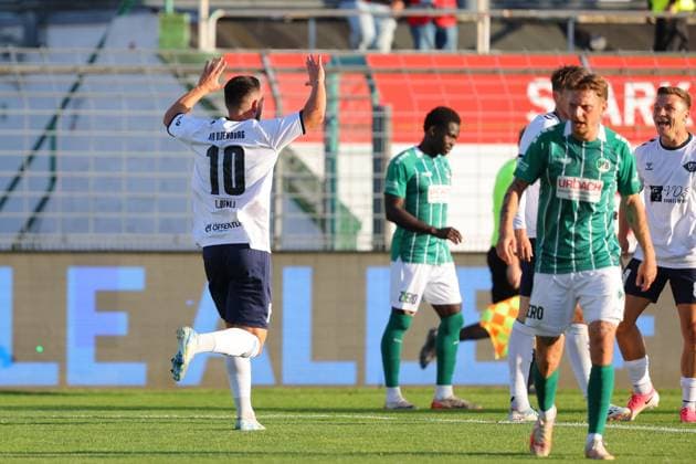 11.08.26, GER, Regionalliga Nord, Fussball, 1. Spieltag, Saison 2026 2027, Dietmar-Scholze-Stadion an der Lohmuehle, VfB Lübeck vs VfB Oldenburg Torjubel Jubel. Torschütze Torschuetze Leon Demaj (VfB Oldenburg 10) jubelt ueber das Tor zum 0:1 Foto nordphoto GmbH Tauchnitz Luebeck Dietmar-Scholze-Stadion an der Lohmuehle SH Germany *** August 26, 2026, GER, Regionalliga Nord, Soccer, Matchday 1, 2026–2027 Season, Dietmar Scholze Stadium an der Lohmuehle, VfB Lübeck vs. VfB Oldenburg Goal celebration Cheering Goal scorer(s) Leon Demaj of VfB Oldenburg No. 10 celebrates the goal that made it 0–1 Photo: nordphoto GmbH, Tauchnitz, Lübeck, Dietmar Scholze Stadium an der Lohmuehle, SH, Germany Copyright: xnordphotoxGmbHx xTauchnitzx
