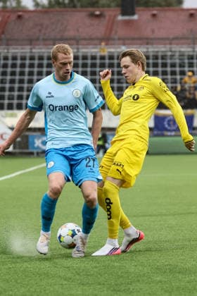 %items a soccer game between Norwegian FK Bodo Glimt and Belgian Royale Union Saint-Gilloise in Bodo, Norway, on %datetext, the return leg in the third qualifying round for the UEFA Champions League tournament. %photographer BrunoxFahy  x0863845830stx