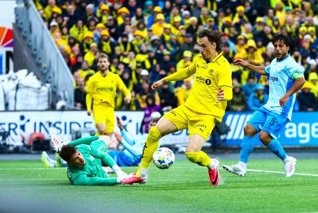 Fotball, Champions League 2025 2026: Bodo Glimt - Union Saint-Gilloise Bodo 20260811. Andreas Klausen Helmersen under kvalifiseringskampen til Champions League mellom Bodo Glimt og Union Saint-Gilloise pa Aspmyra stadion. Foto: Mats Torbergsen NTB Bodo Norge EDITORIAL USE ONLY. RESTRICTED USE FOR BETTING COMPANIES Ref:_SPO8PvdybHg0Jc.jpg *** Soccer, Champions League 2025–2026 Bodo Glimt Union Saint Gilloise Bodo 20260811 Andreas Klausen Helmersen during the Champions League qualifying match between Bodo Glimt and Union Saint Gilloise at Aspmyra Stadium Photo: Mats Torbergsen, NTB, Bodo, Norway EDEDITORIAL USE ONLY; RESTRICTED USE FOR BETTING COMPANIES  Copyright: xMatsxTorbergsenx xNTBx