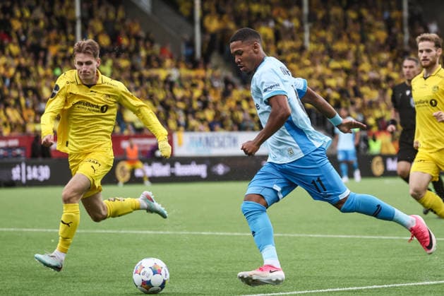 %items a soccer game between Norwegian FK Bodo Glimt and Belgian Royale Union Saint-Gilloise in Bodo, Norway, on %datetext, the return leg in the third qualifying round for the UEFA Champions League tournament. %photographer BrunoxFahy  x0863847844stx